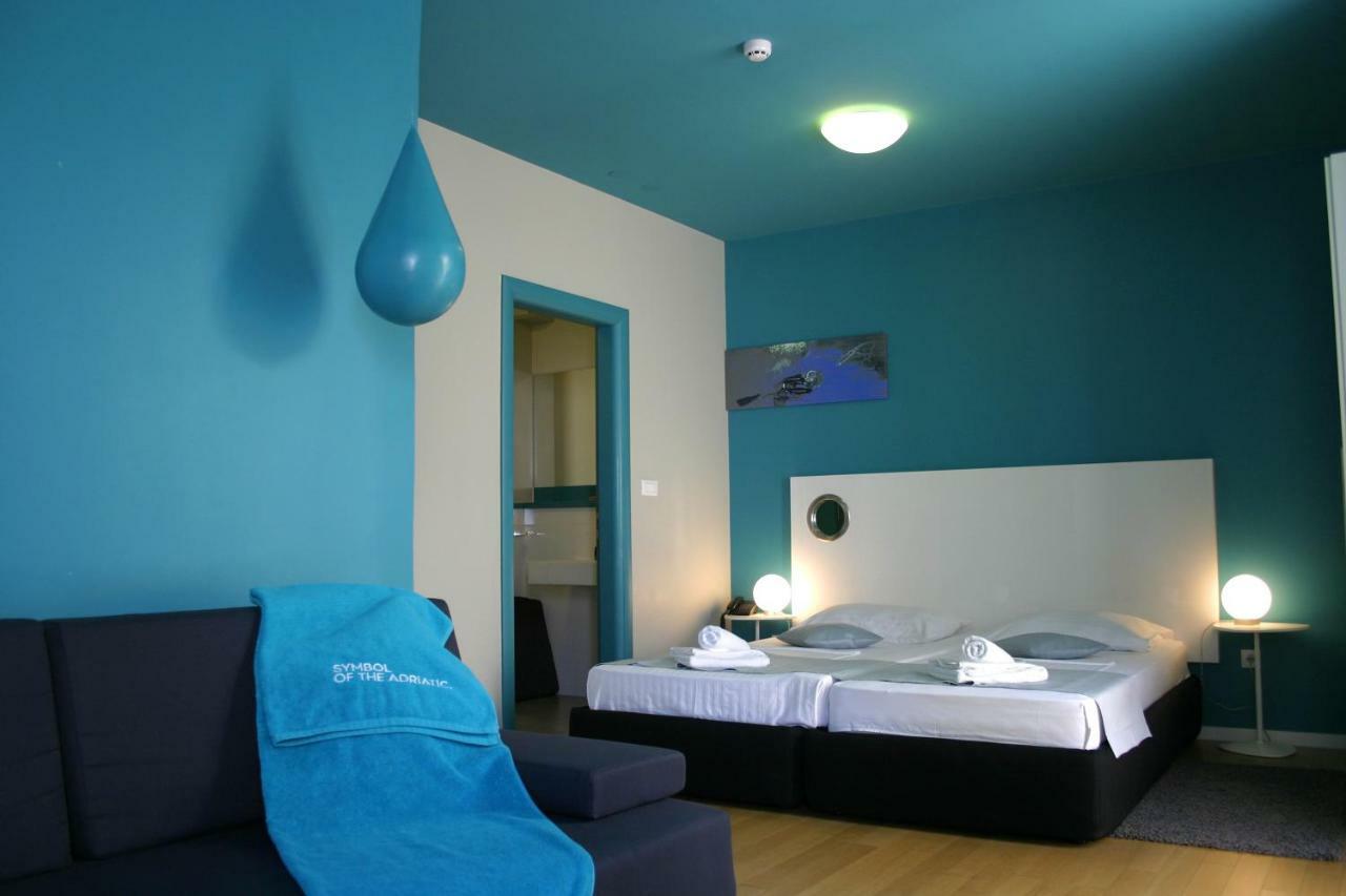 Apartments Villa Azzurra Bol Cameră foto